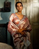 Women Handloom Tissue Silk Saree - Image 2