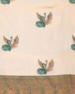 Women Floral Print Linen Saree - Image 3