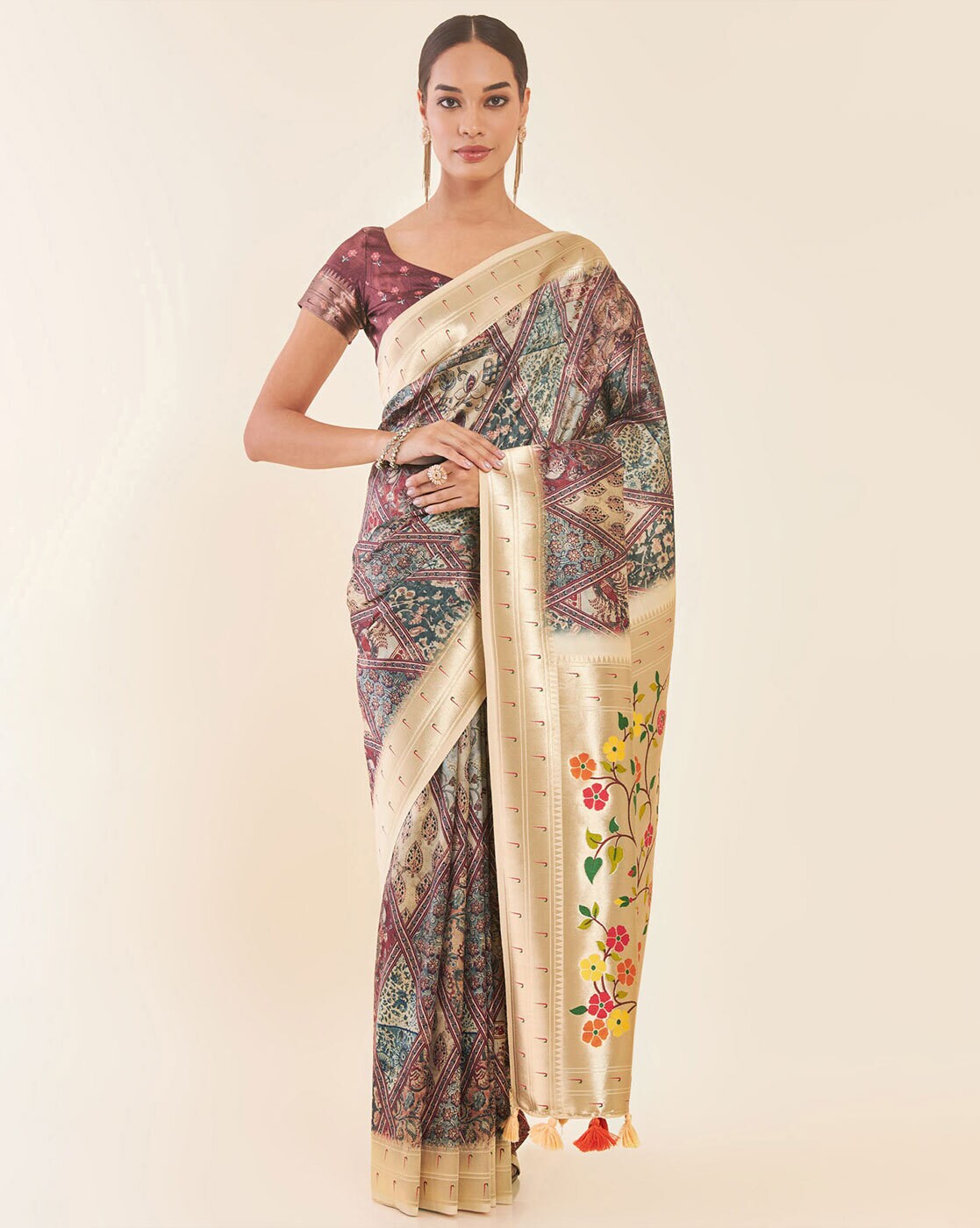 -1117Wx1400H-466343099-multi-MODEL Printed Saree with Tassels - Image 1