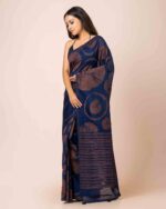 Women Tie & Dye Saree with Contrast Border - Image 3