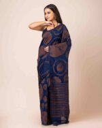 Women Tie & Dye Saree with Contrast Border - Image 2