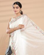 Women Traditional Saree - Image 3