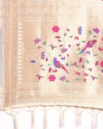 Women Floral Print Saree with Contrast Border - Image 3